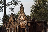 Banteay Srei temple - second enclosure, portico of the east gopura